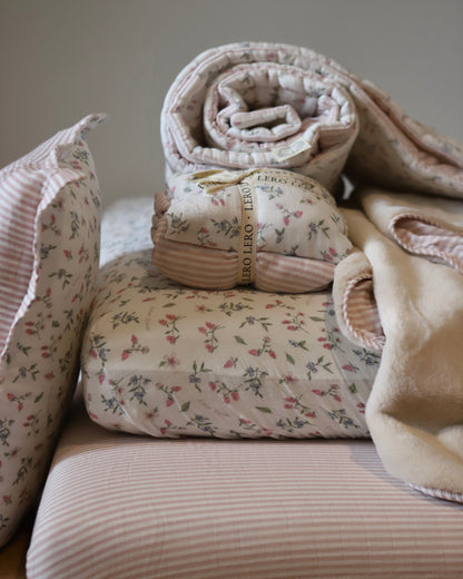 Bedding Set Berry Picking