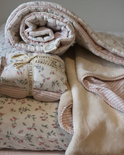 Bedding Set Berry Picking